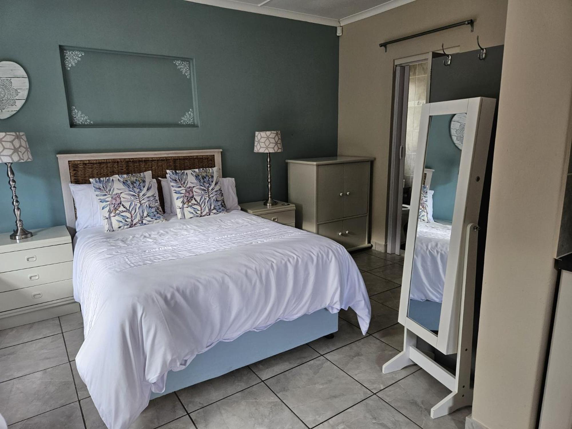 Senelle Accomodation Apartment Hermanus Exterior photo